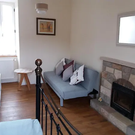 Les Trois Prunelles Nocleg ze śniadaniem