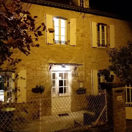 Les Trois Prunelles Nocleg ze śniadaniem