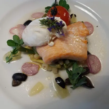 Les Trois Prunelles 3* Saint-Pierre-Toirac