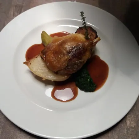 Les Trois Prunelles Nocleg ze śniadaniem 3*