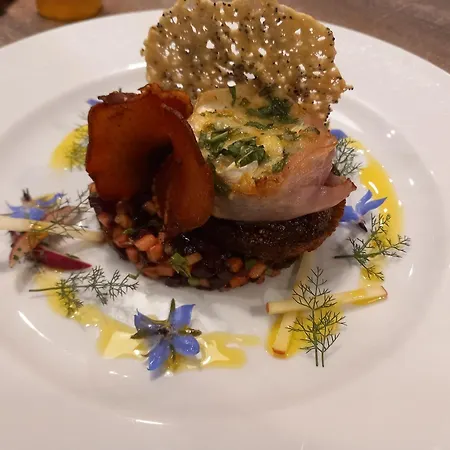 Les Trois Prunelles 3*