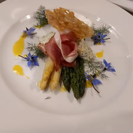 Les Trois Prunelles Couette-café Saint-Pierre-Toirac