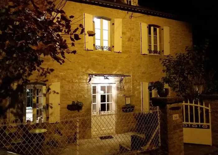 Les Trois Prunelles Bed & Breakfast