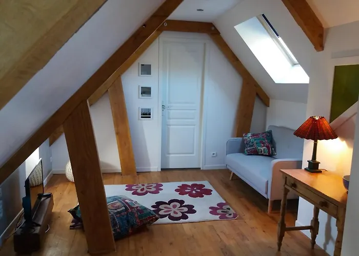 Les Trois Prunelles Bed & Breakfast 3*