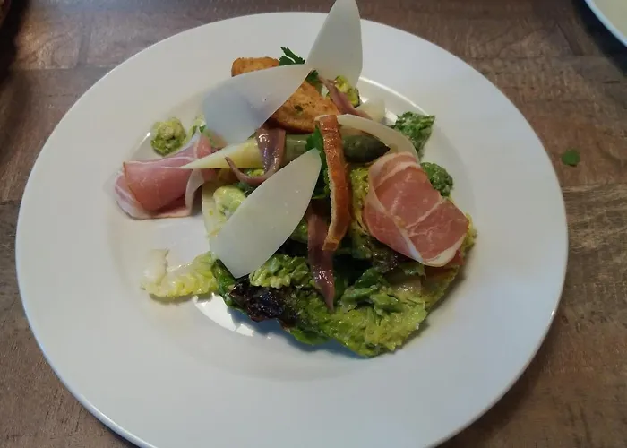 Les Trois Prunelles Bed & Breakfast