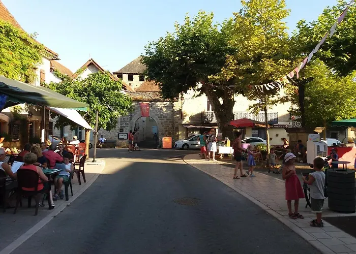 Les Trois Prunelles 3*