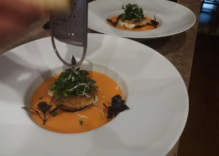 Les Trois Prunelles 3*