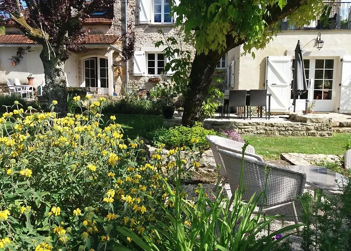 Les Trois Prunelles Bed & Breakfast