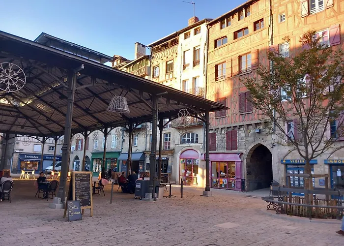 Les Trois Prunelles Bed & Breakfast 3*