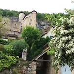 Les Trois Prunelles Bed & Breakfast