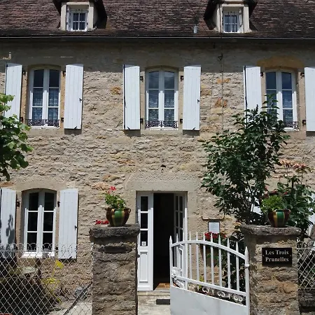 Les Trois Prunelles 3*