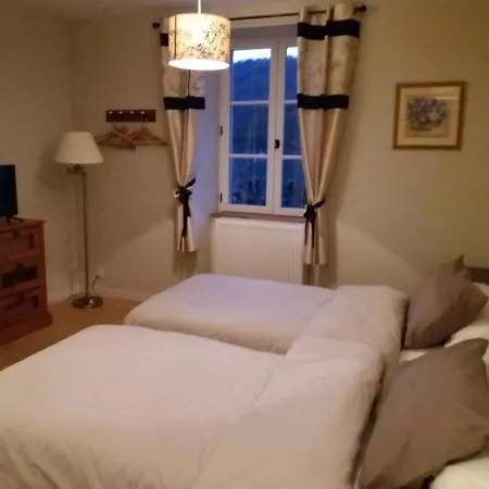 ベッド・アンド・ブレックファスト Les Trois Prunelles