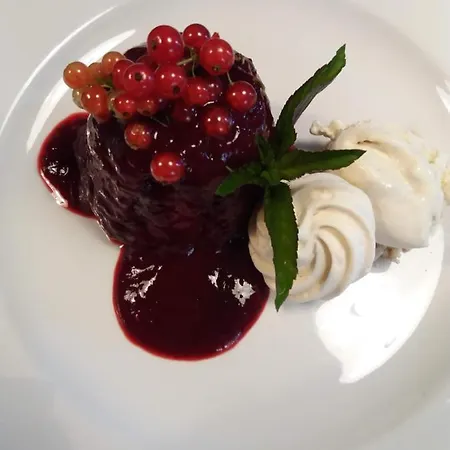 ベッド・アンド・ブレックファスト Les Trois Prunelles