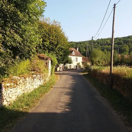 Les Trois Prunelles ベッド・アンド・ブレックファスト Saint-Pierre-Toirac
