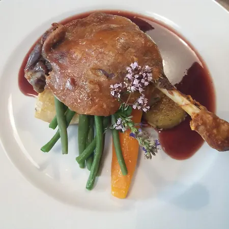 Les Trois Prunelles 3* Saint-Pierre-Toirac