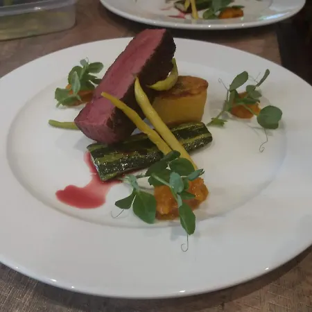 Les Trois Prunelles 3* Saint-Pierre-Toirac