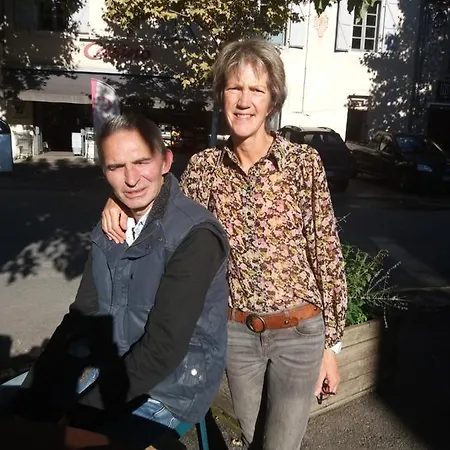 ベッド・アンド・ブレックファスト Les Trois Prunelles