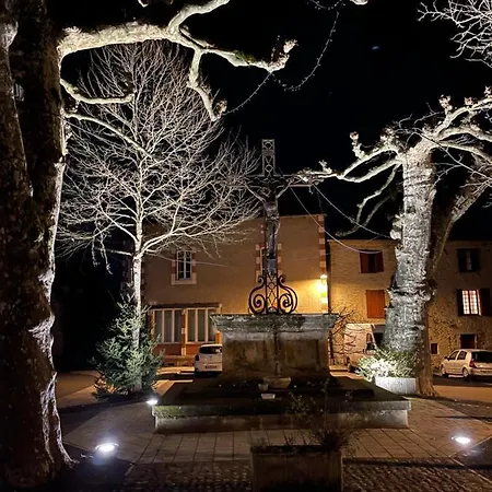 Les Trois Prunelles 3*