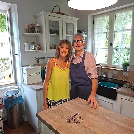 Les Trois Prunelles Bed & Breakfast