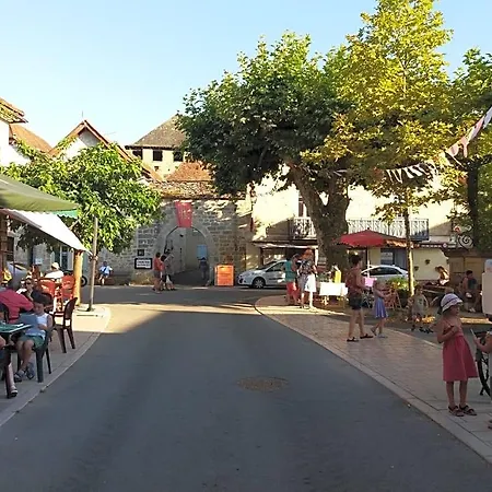 Les Trois Prunelles Couette-café Saint-Pierre-Toirac
