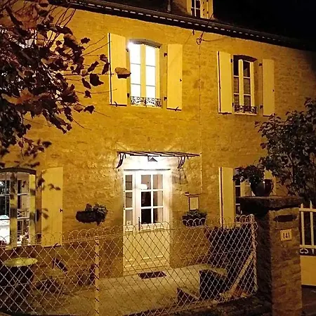 Les Trois Prunelles Bed & Breakfast